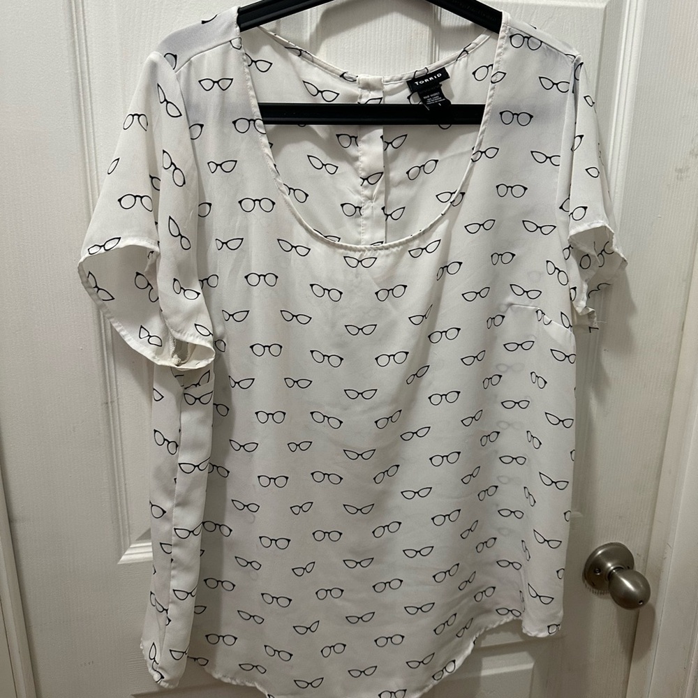 Torrid White Blouse with Glasses Print